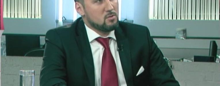 Футбольным фанатам не платит Госдеп