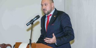 Зачем российских болельщиков превращают в пугало для всего мира